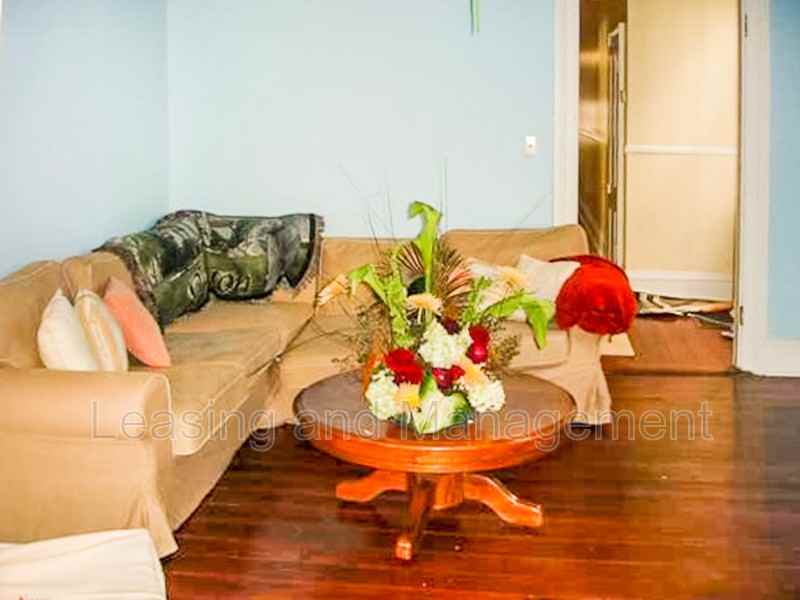 120 Smith St #A - Photo 3 of 9