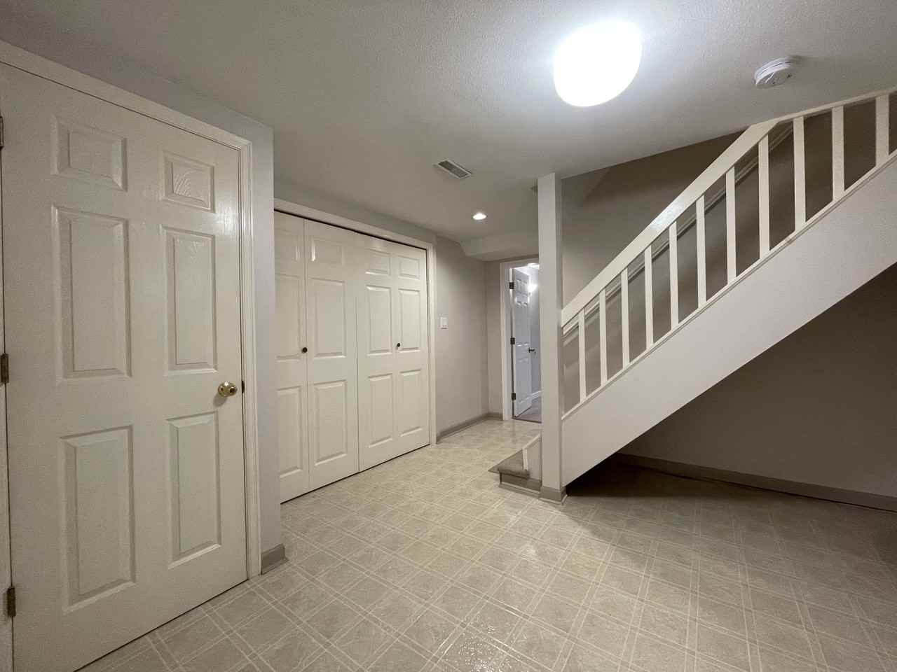 3076 West 34th Avenue - Photo 5 of 12