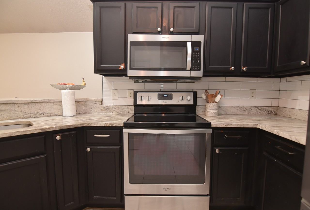 104 Wright Dr #1 - Photo 3 of 27