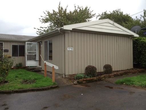 5716 NE 12th Ave - Photo 2 of 10