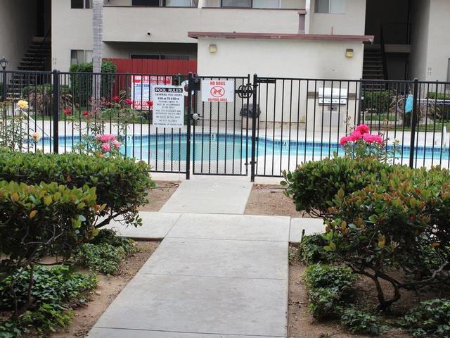 989 Peach Ave / 984 Peach Ave - Photo 3 of 10