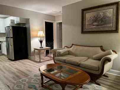 330 Wall Ave - Photo 2 of 6