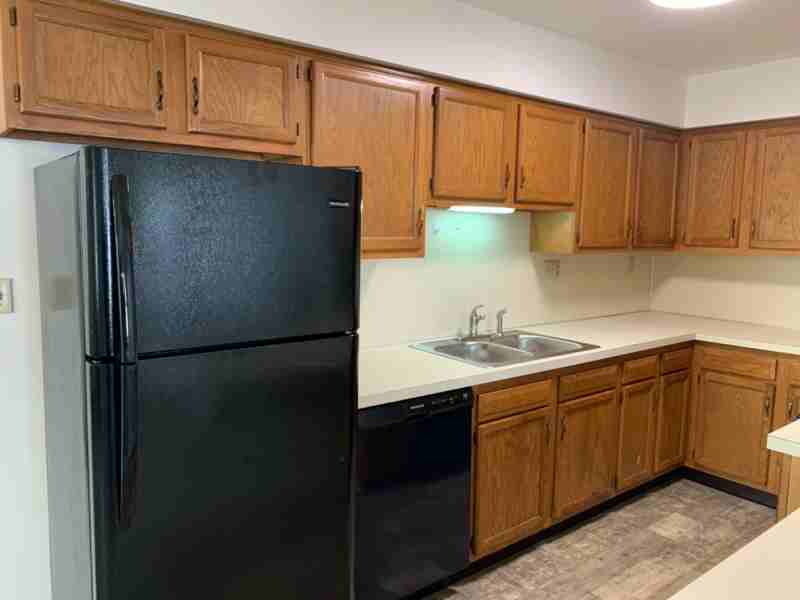 703 S 28th St #A - Photo 4 of 15