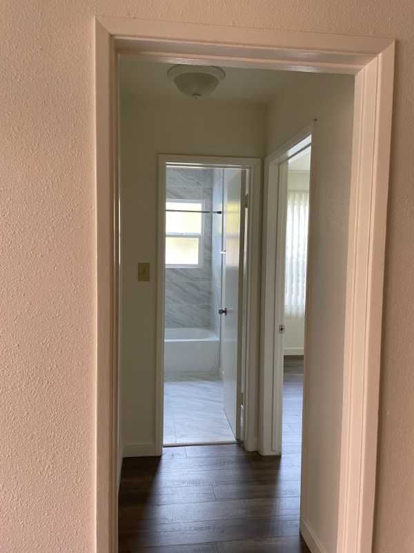 1029 Magnolia Ave - Photo 5 of 8