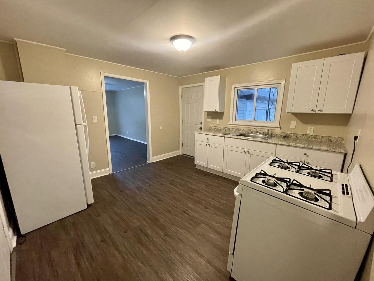 33 Reservation St Lowr Rear #3LOWERREAR - Photo 2 of 18