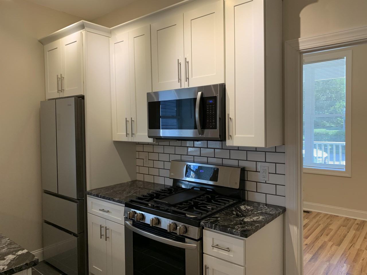 517 N Saint Clair St #1 - Photo 6 of 23