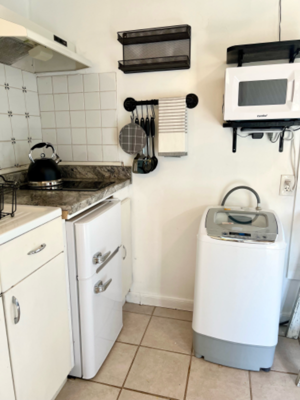 1530 W Monroe St - Photo 2 of 11