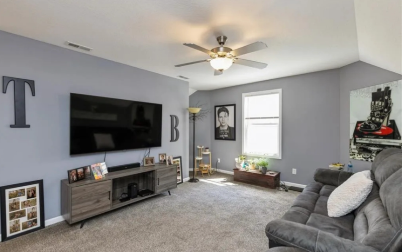 1131 Euclid Ave #2 - Photo 2 of 11