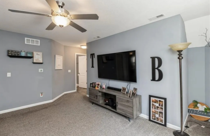 1131 Euclid Ave #2 - Photo 3 of 11