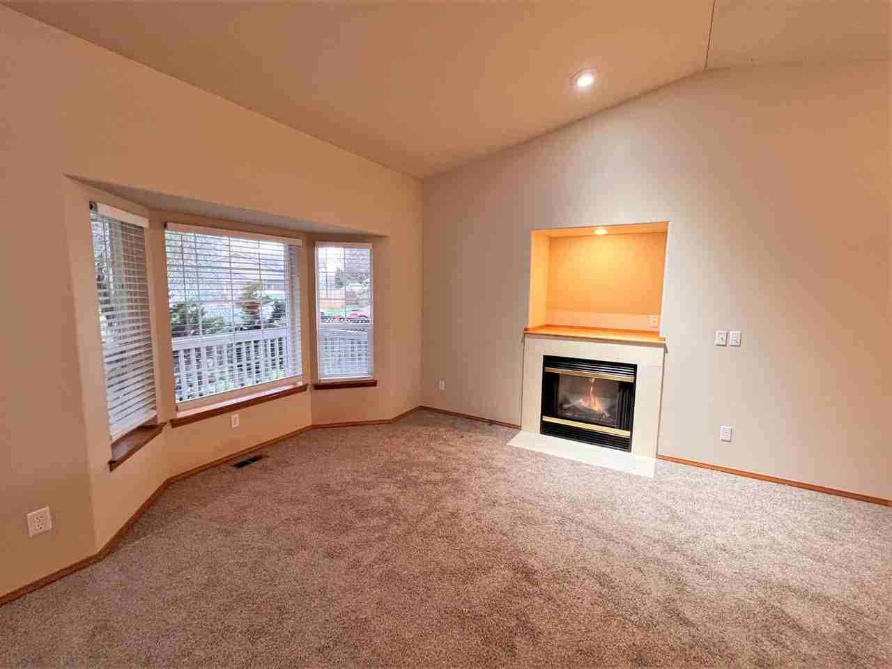 17276 Willow Ln Se - Photo 2 of 16