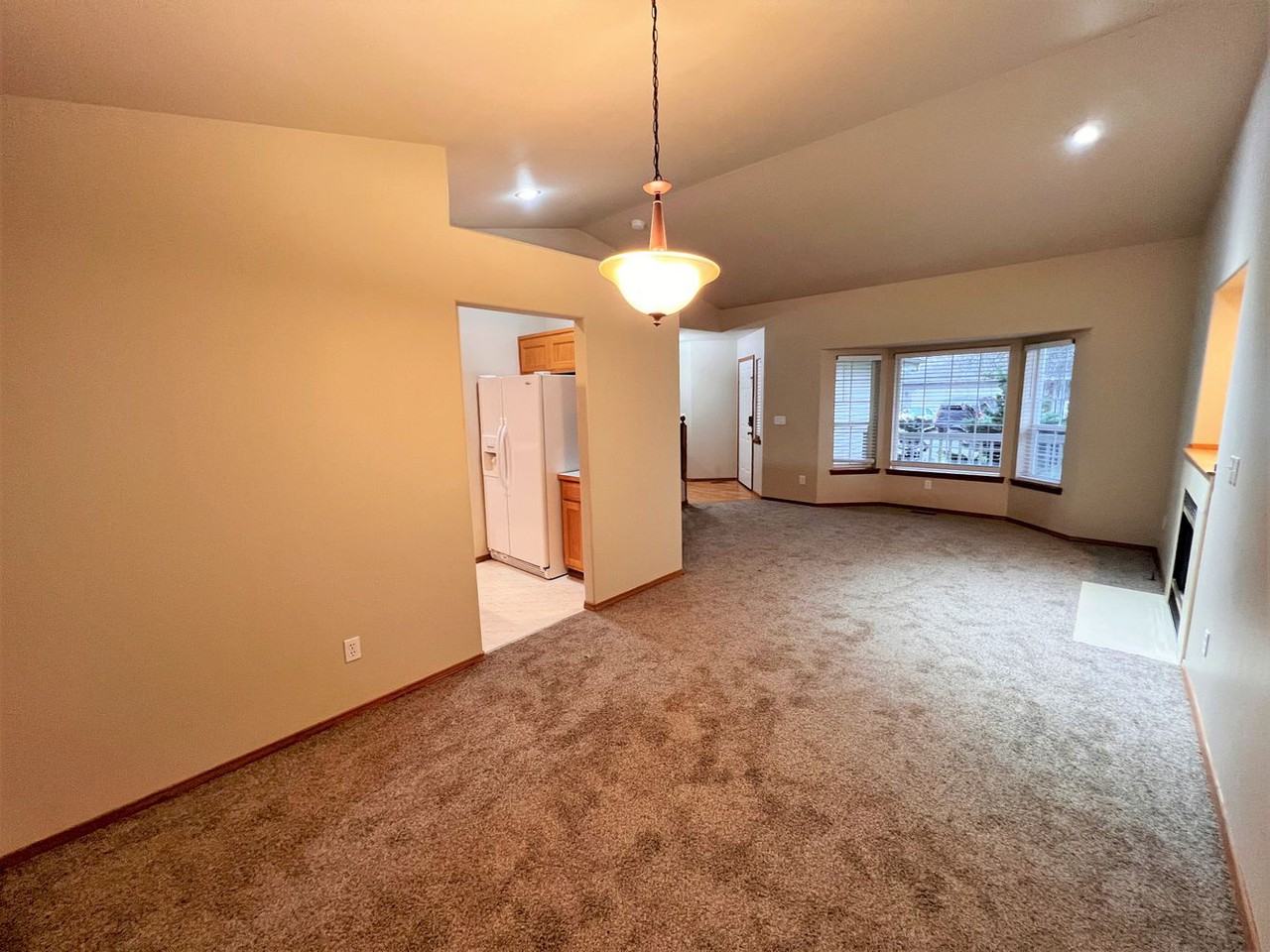 17276 Willow Ln Se - Photo 3 of 16