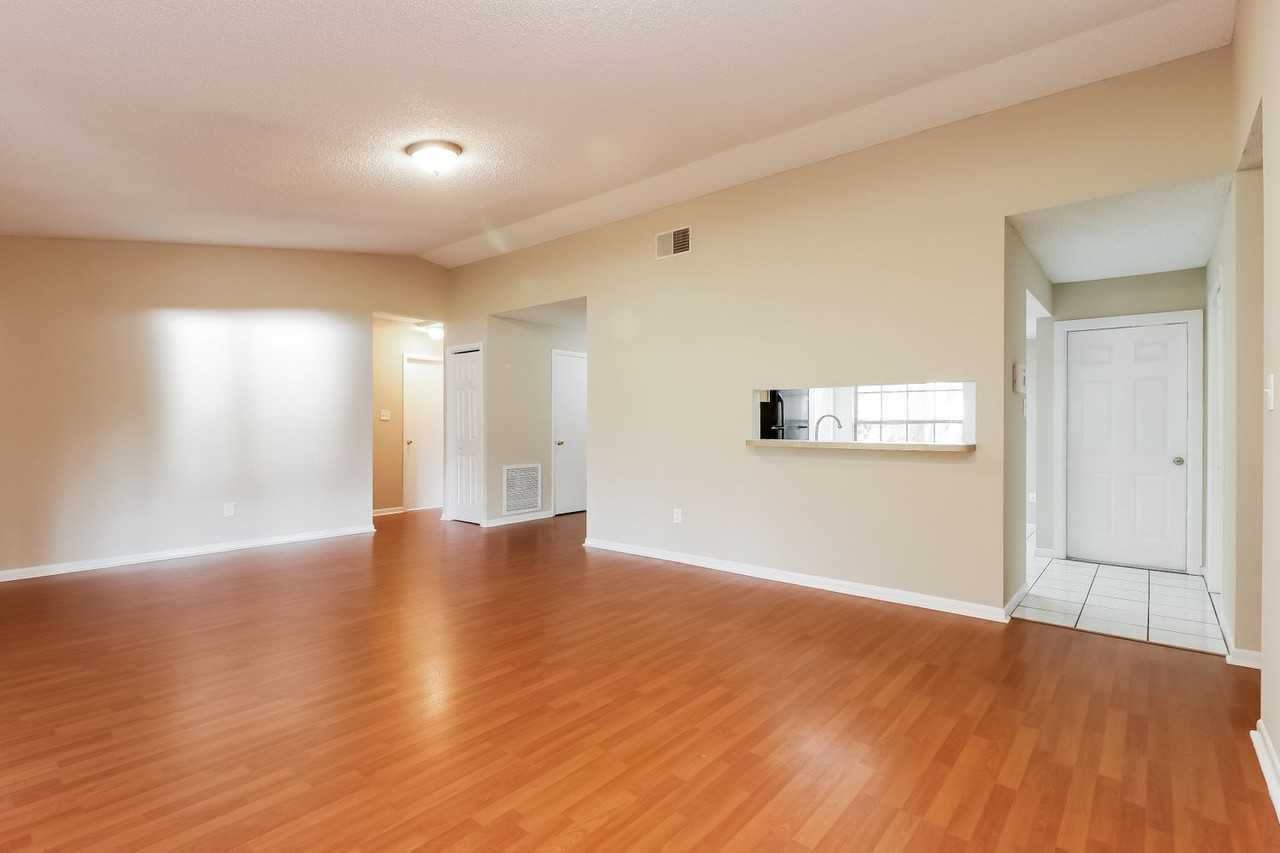 15914 Eagle River Way - Photo 3 of 20