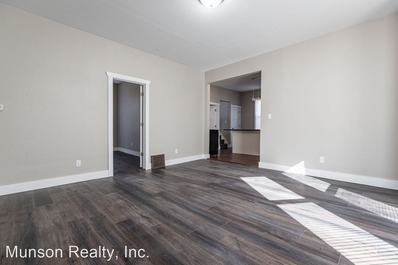 903 Farnam St. - Photo 2 of 14