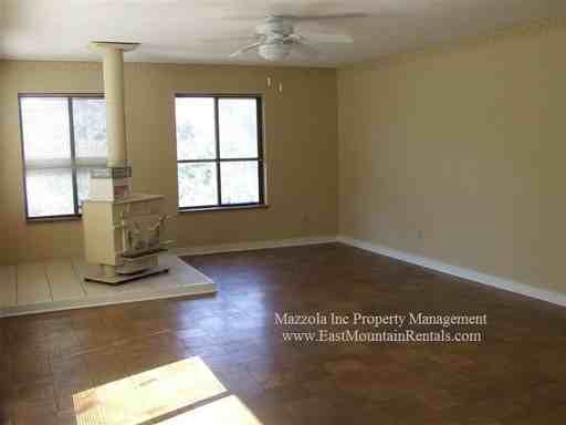 8 Criswell Dr - Photo 2 of 9