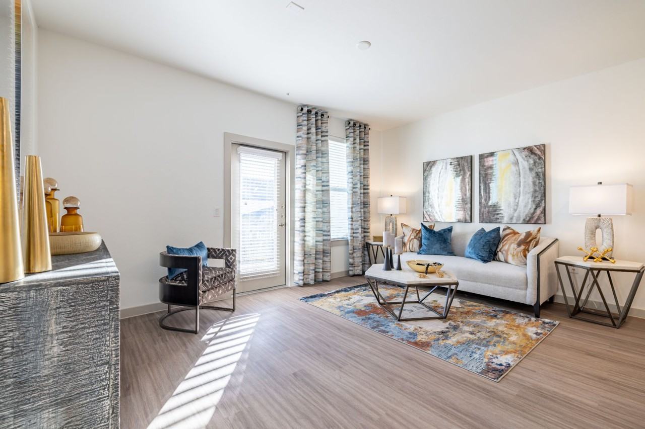 Chapel Hill - Photo 5 of 45