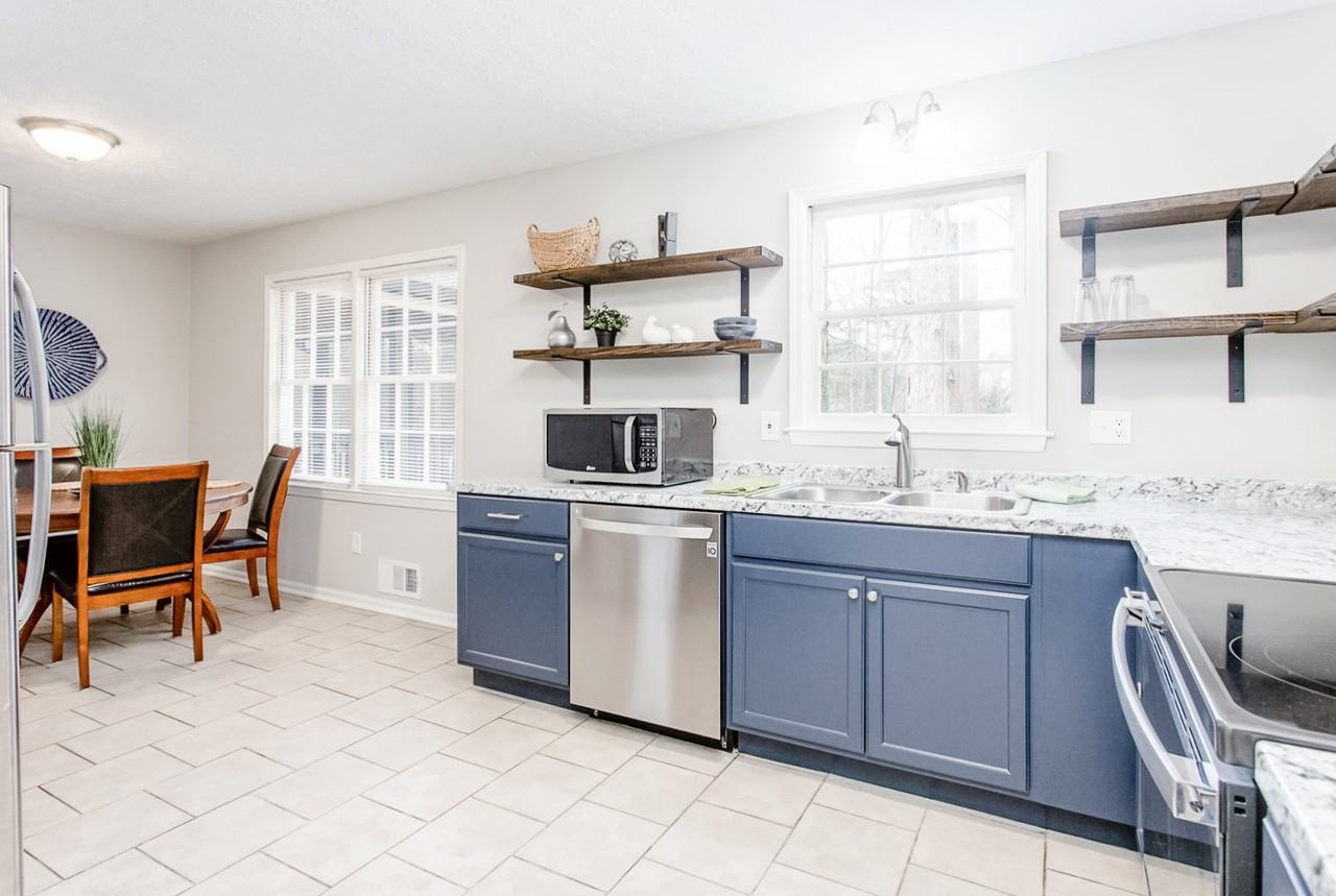 Princess Ave - Photo 6 of 13