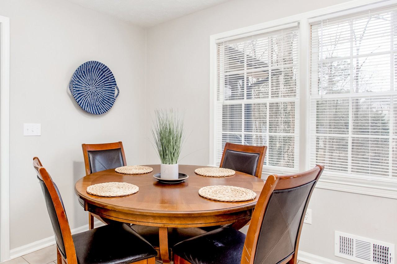 Princess Ave - Photo 7 of 13