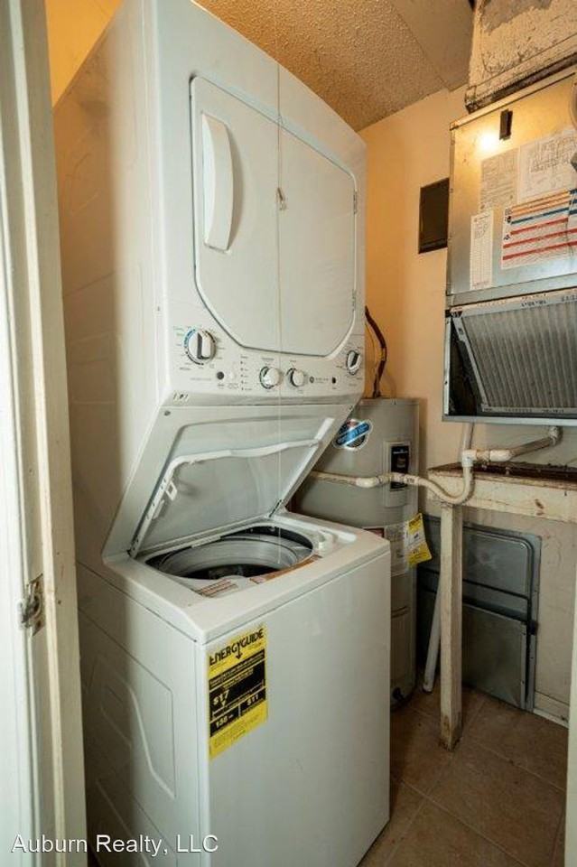 Crossland Downs 1029 Stonegate Drive - C #C - Photo 3 of 22