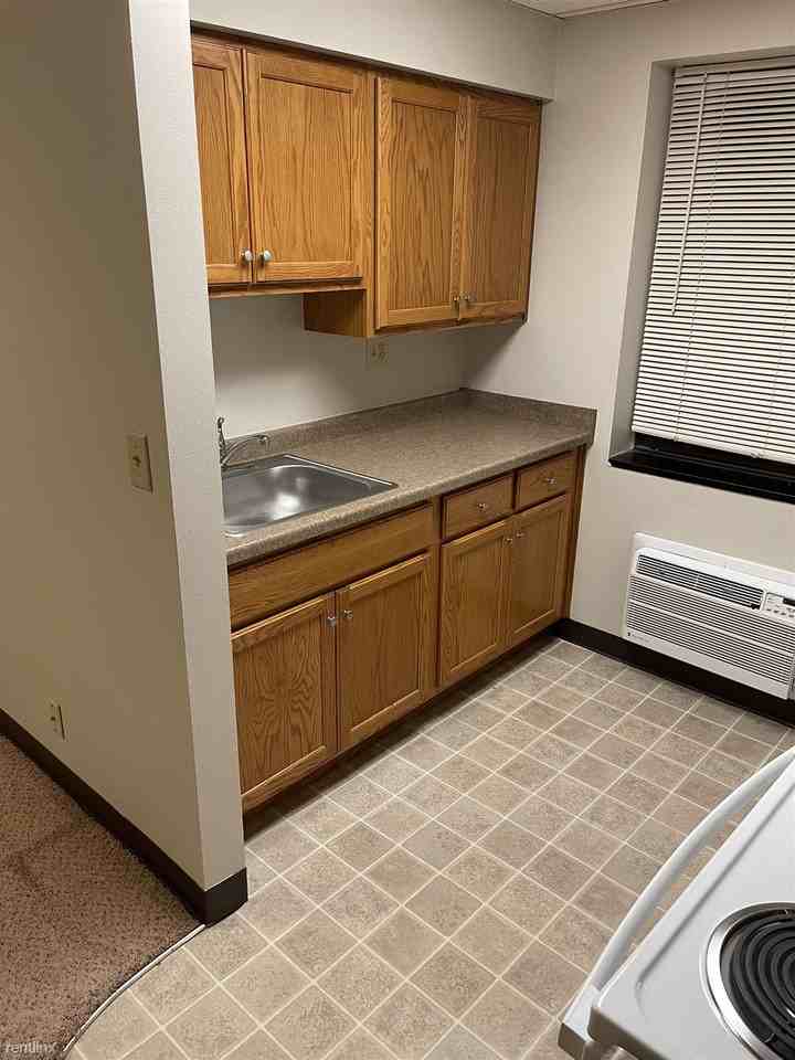 500 Dakota Ave - Photo 2 of 5