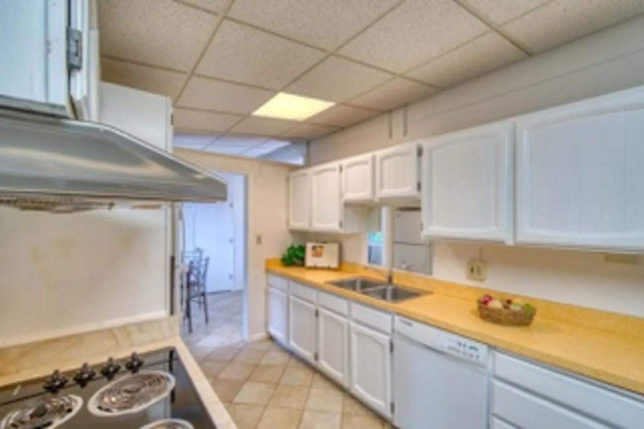 730 Harrison Ave - Photo 2 of 14