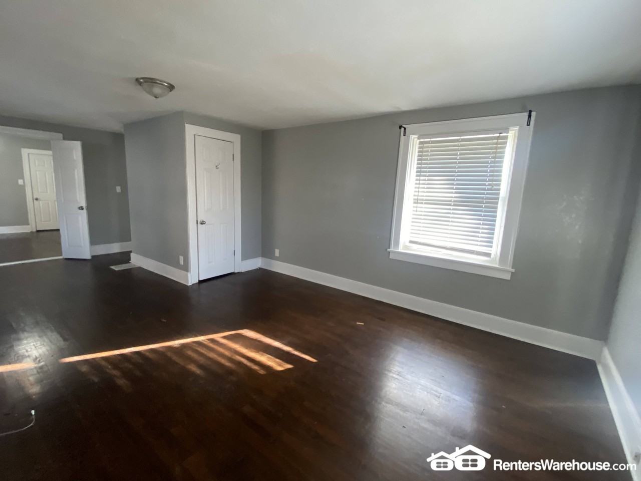 3316 Askew Ave - Photo 2 of 10