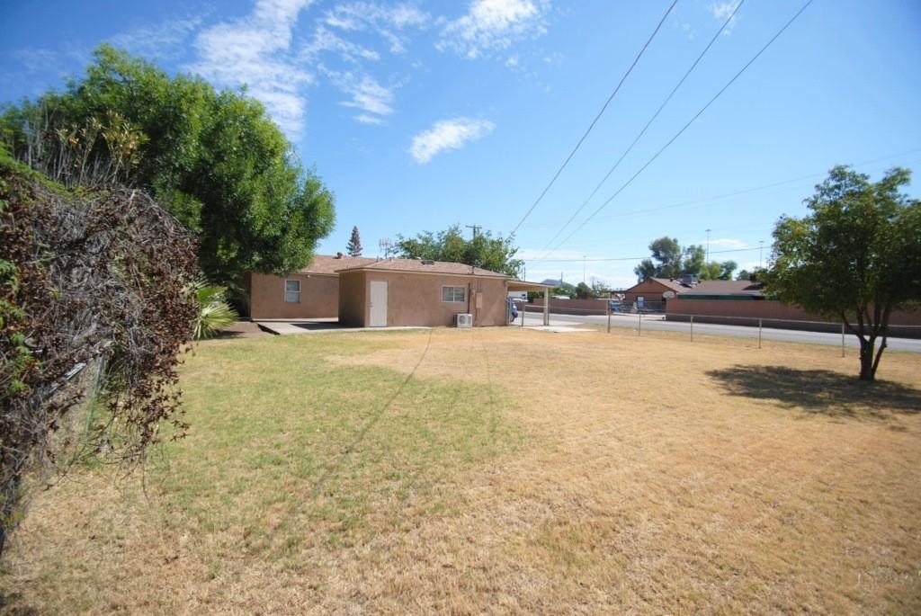 2601 W Lane Ave - Photo 2 of 10