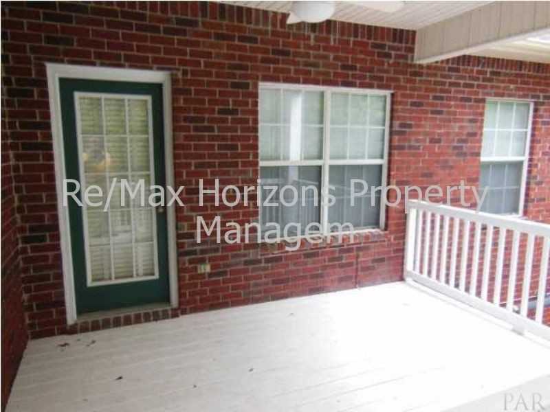 7580 Northpointe Blvd - Photo 3 of 6