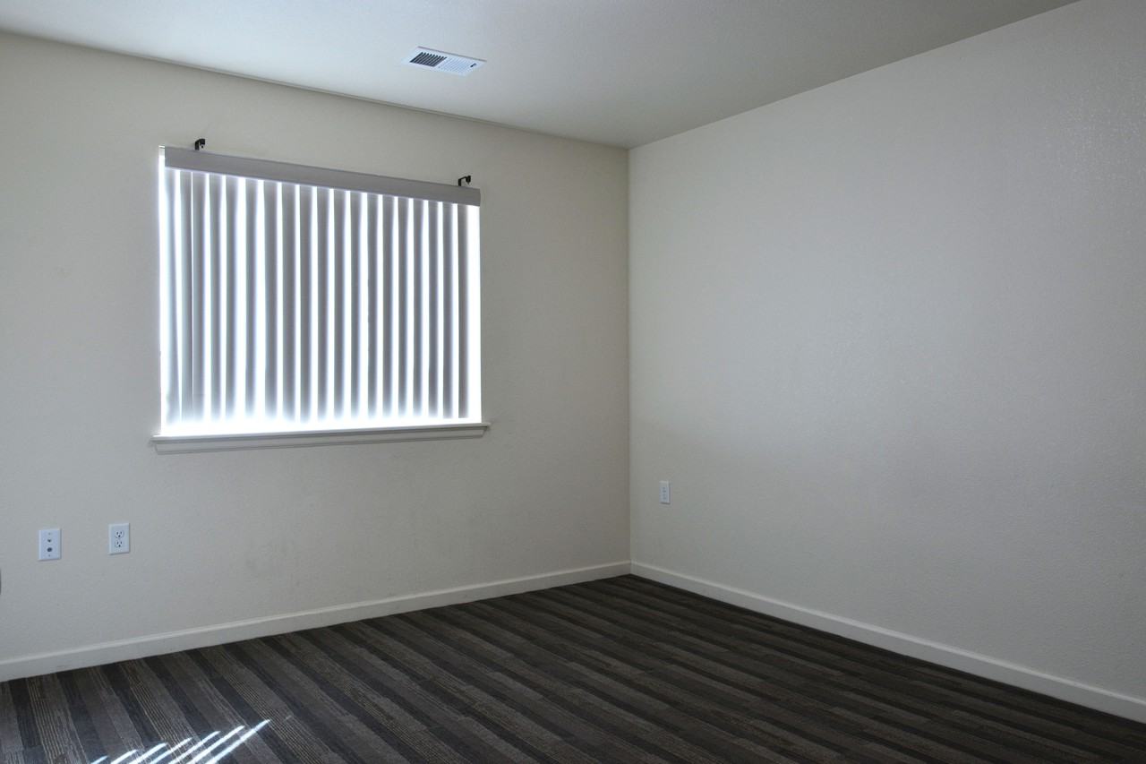 5445 Carter Rd - Photo 2 of 9