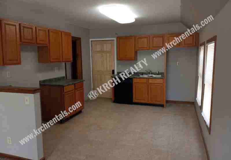 2304 Tate Ave - Photo 3 of 7