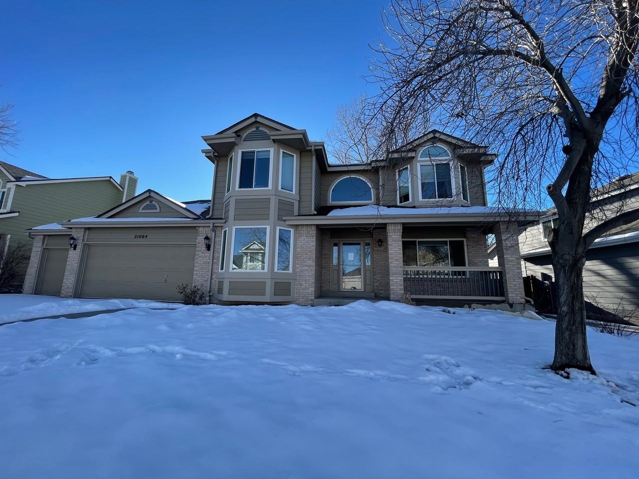 21064 E Crestline Cir - Photo 2 of 5