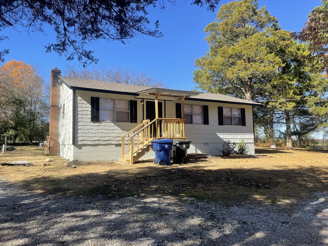 275 Blue Gray Cir - Photo 2 of 6