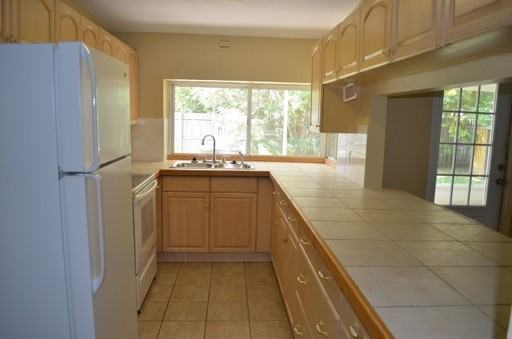 3535 Devonshire Dr - Photo 3 of 9