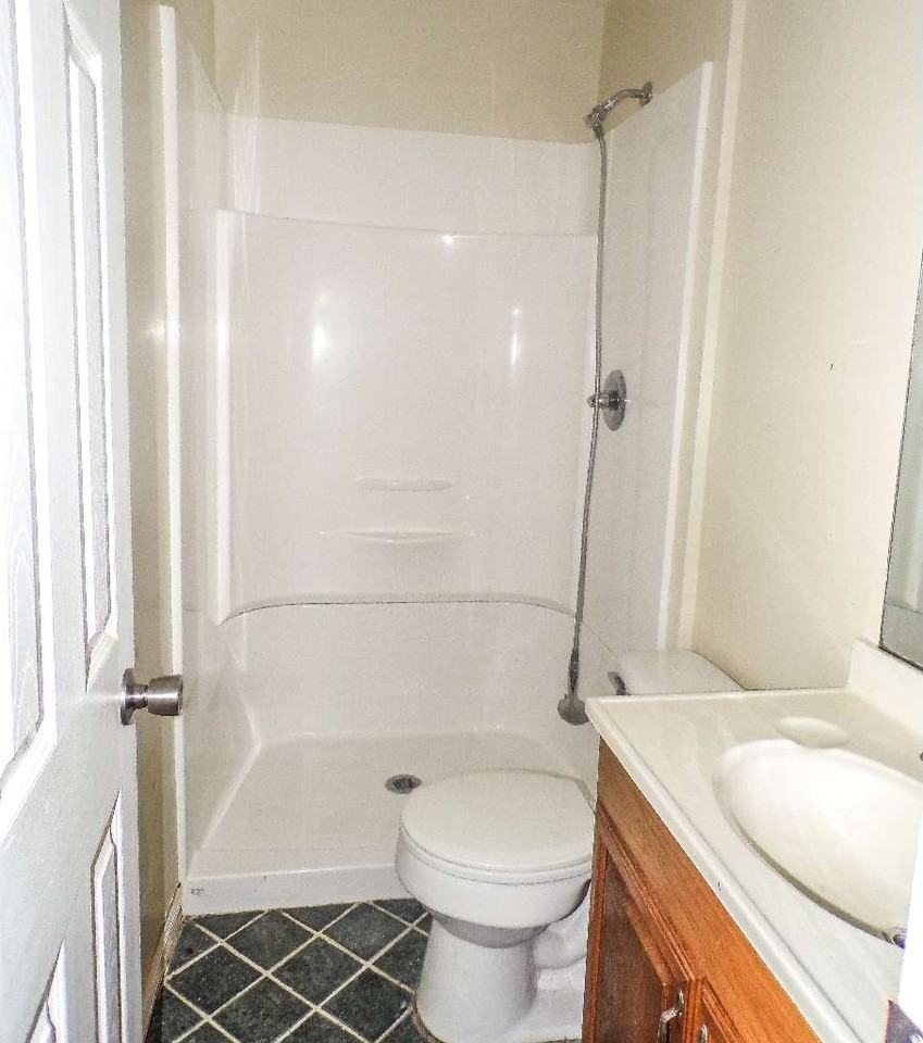 1310 Nw Eadie St - Photo 5 of 7