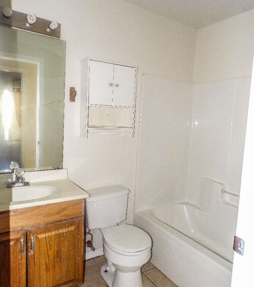 1310 Nw Eadie St - Photo 6 of 7