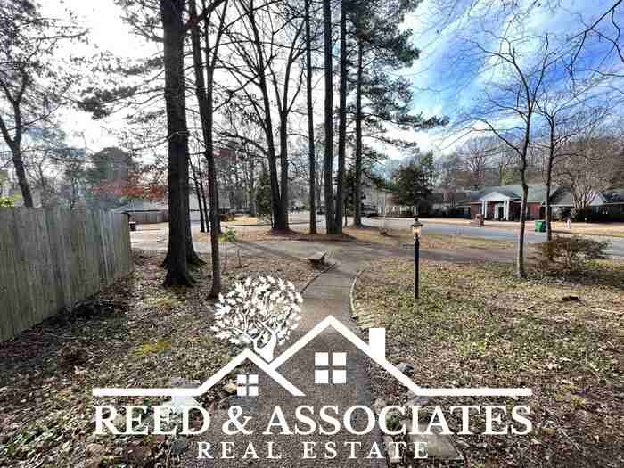 6918 Surrey Ln - Photo 2 of 44