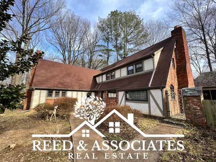 6918 Surrey Ln - Photo 3 of 44