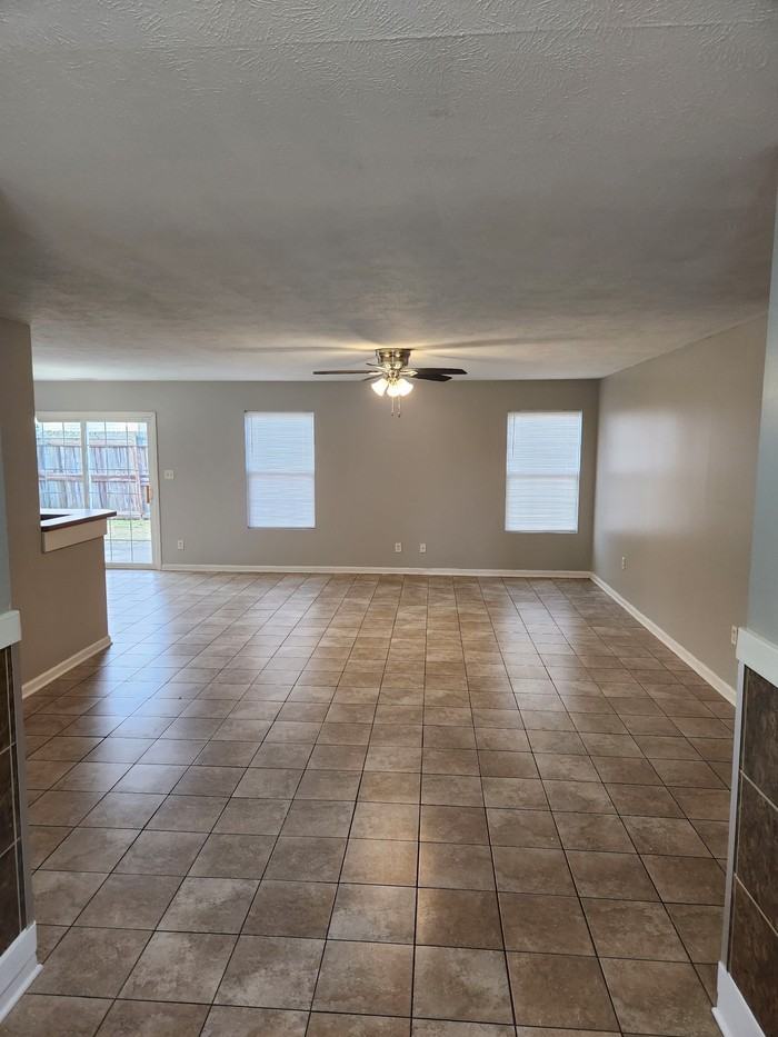 312 Cinderella Dr - Photo 2 of 10