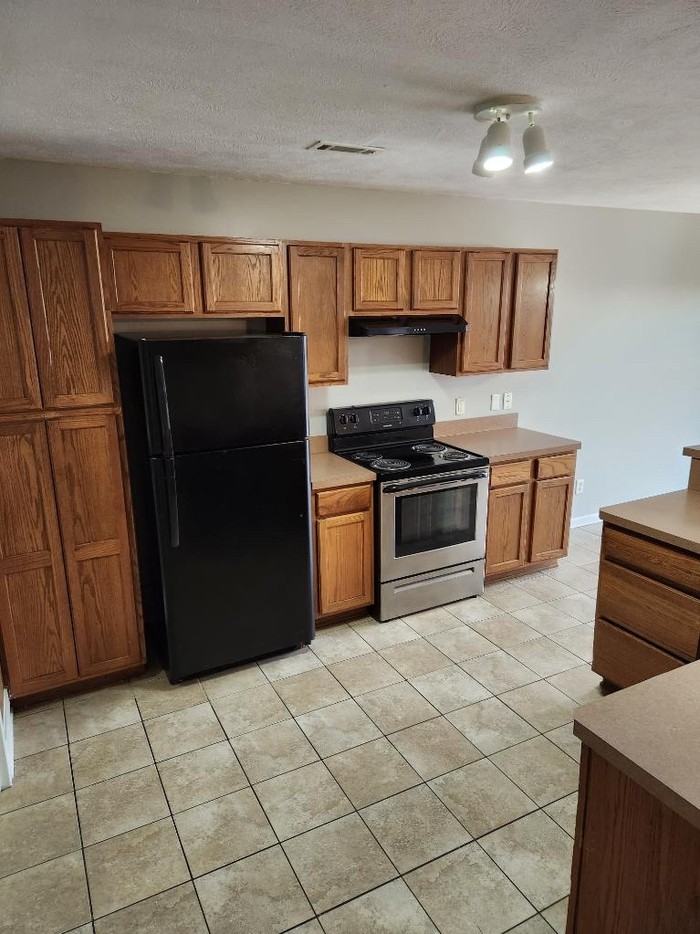 312 Cinderella Dr - Photo 3 of 10