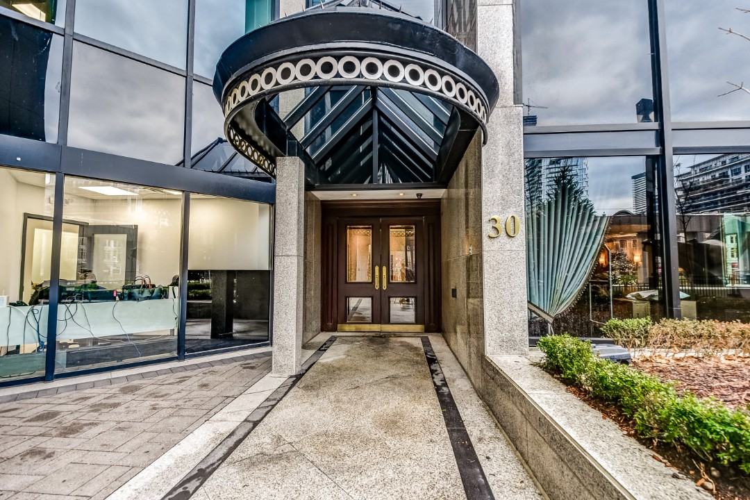 30 Wellington Street East #1201