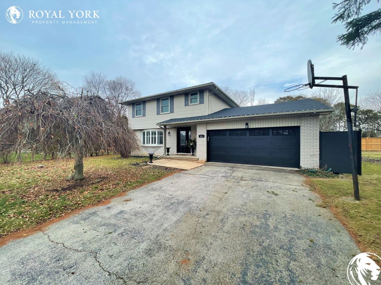 494 Old Wonderland Rd - Photo 2 of 41