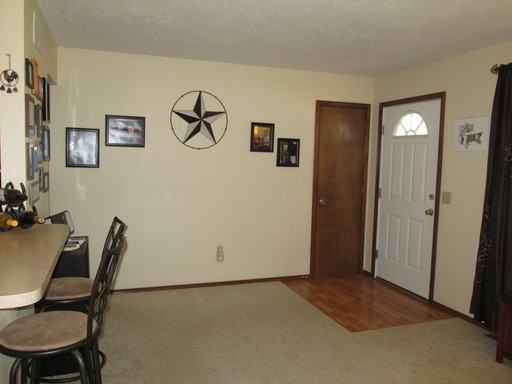 4060 Rockenham Rd - Photo 3 of 41