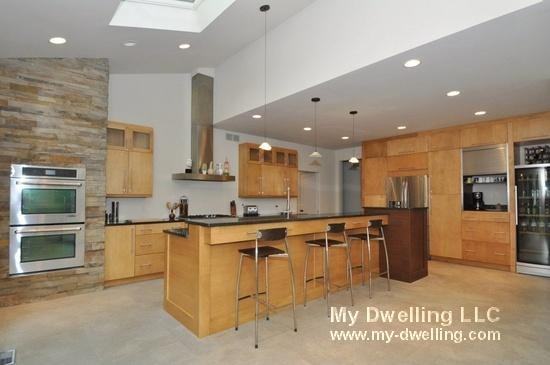 5330 Wind Point Rd - Photo 2 of 12