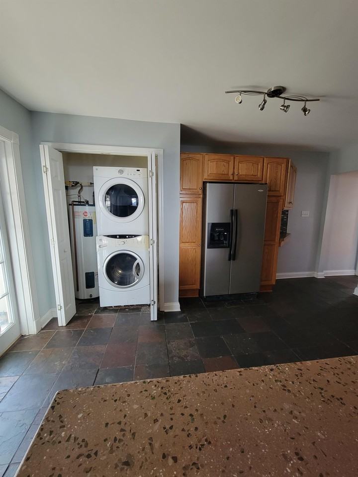203 S 2nd St #1 - Photo 5 of 13