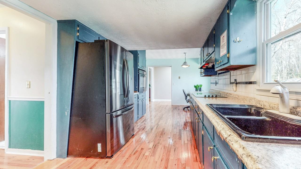 Kimlie Cove - Photo 5 of 14