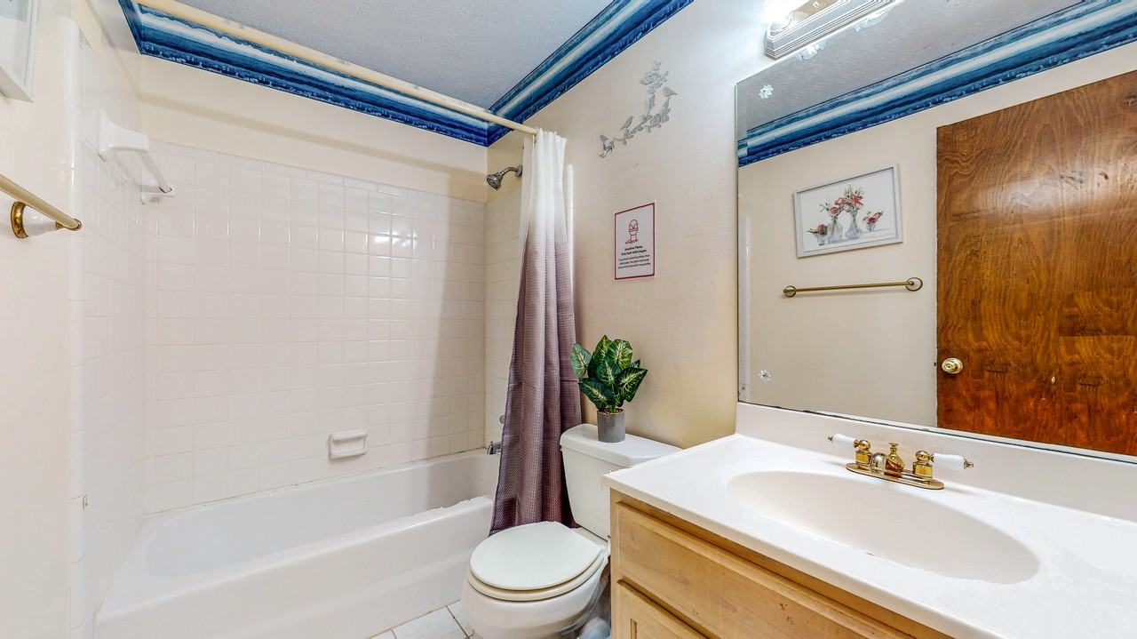 Kimlie Cove - Photo 7 of 14