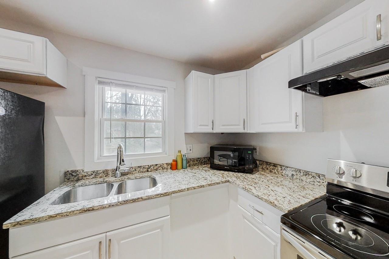 Stoneham Ct - Photo 3 of 6