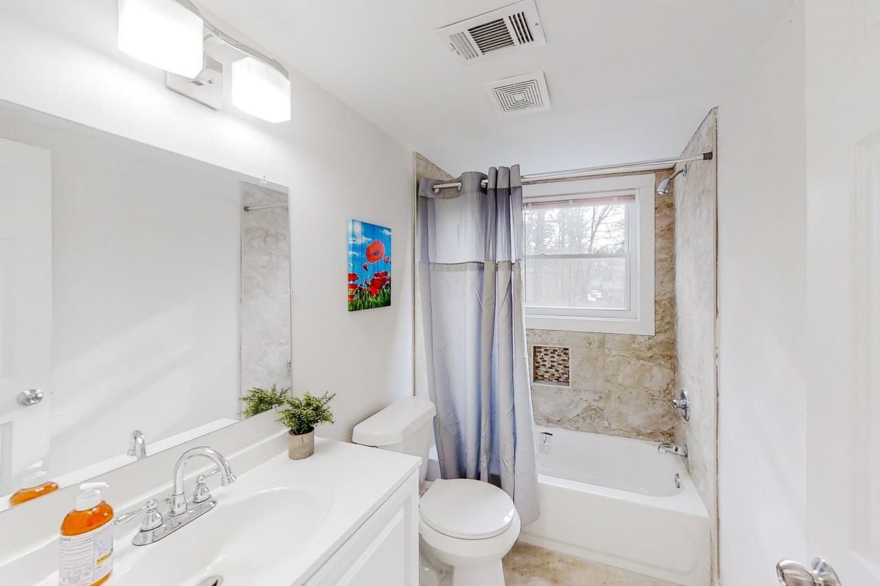 Stoneham Ct - Photo 2 of 6