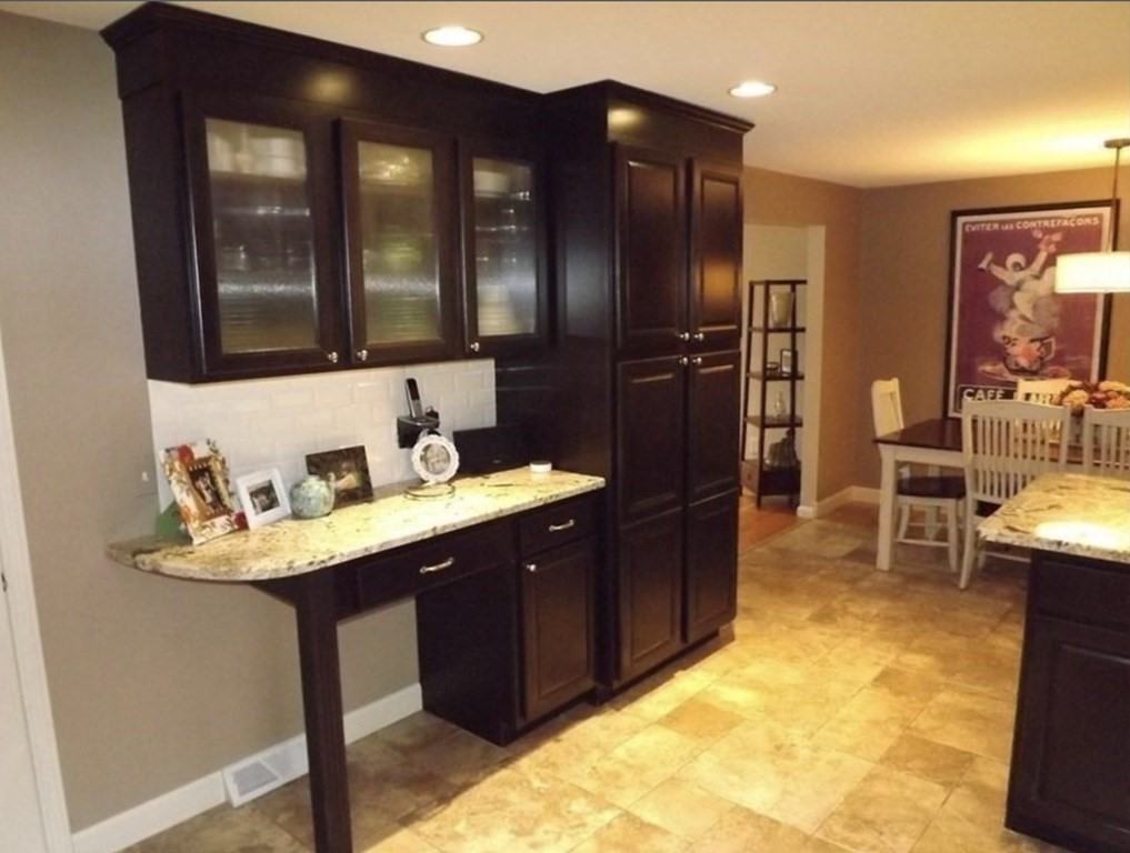 239 Hampton Rd - Photo 6 of 20