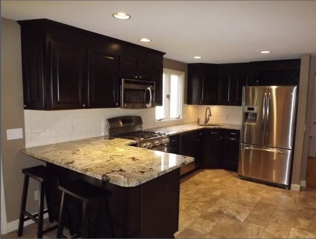 239 Hampton Rd - Photo 7 of 20