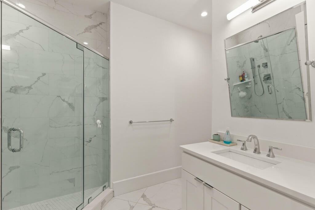 283 Old Colony Ave #3 - Photo 6 of 9